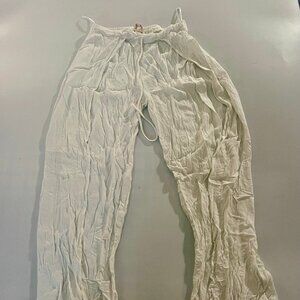 Olivacious Tie Waist Lounging Pants white size small pre owned
